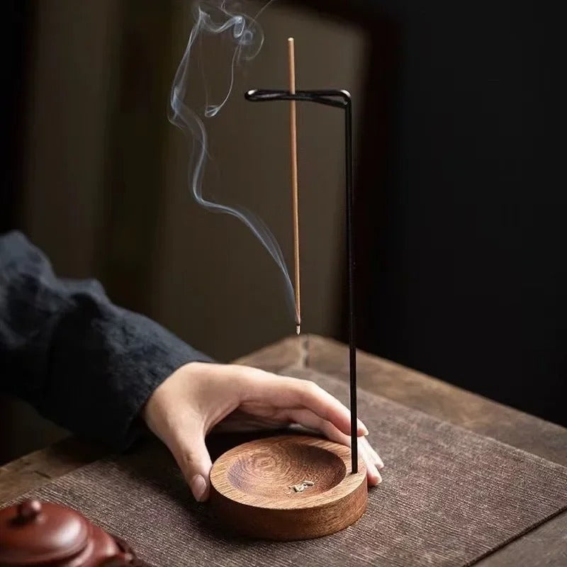 Incensário Invertido de Madeira – Arte, Paz e Aromaterapia