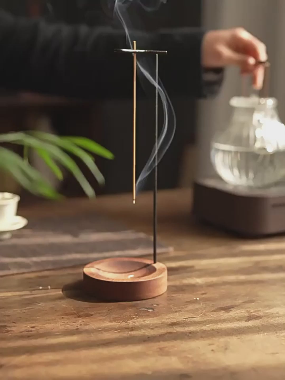 Incensário Invertido de Madeira – Arte, Paz e Aromaterapia